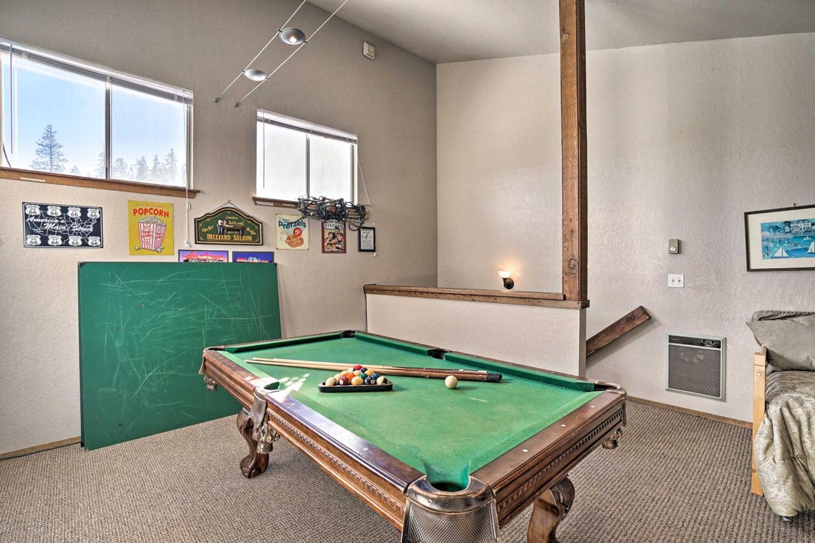 Spacious Ski-in and Ski-out Stateline Condo with Views!